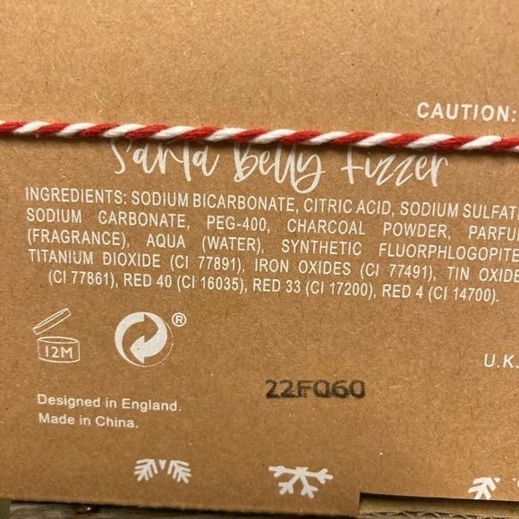 NIB! NEW HAPPY HOLIDAYS FESTIVE PEPPERMINT BATH FIZZERS - Picture 11 of 12